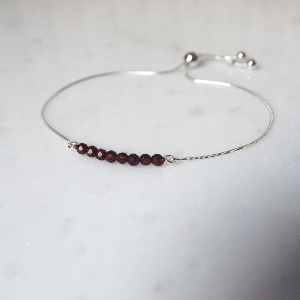 January Garnet bracelet #LJ18001