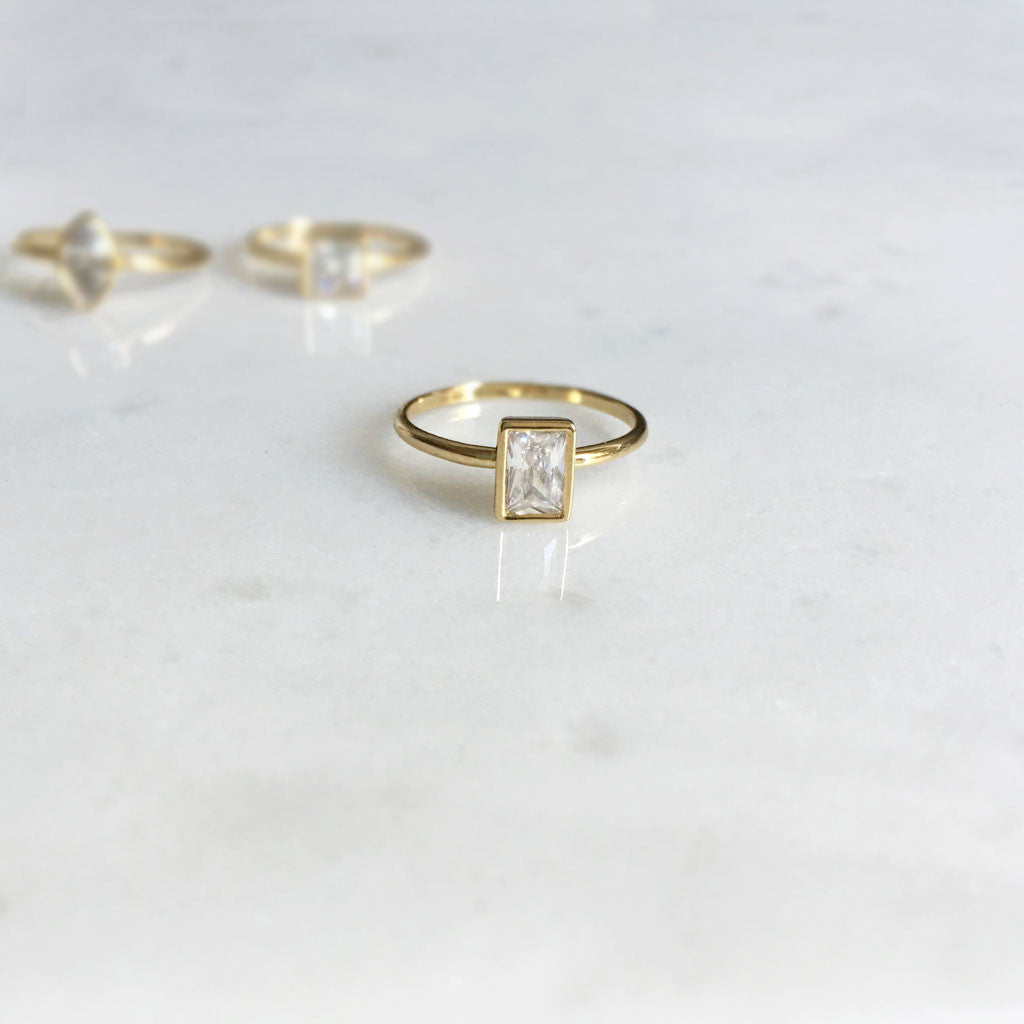 Cushion Rectangle Shape Tanzanite 3.64 Carat and Diamond Ring 18 Karat Gold  For Sale at 1stDibs | rectangle shape ring, rectangle ring shape, rectangle  ring diamond
