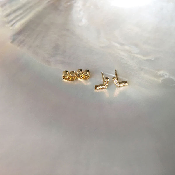 V earrings #TA16008 - LOVEinJEWEL